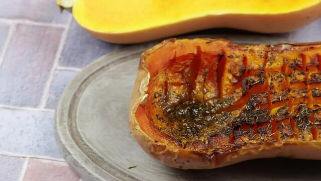 butternut cuite au four, en gros plan