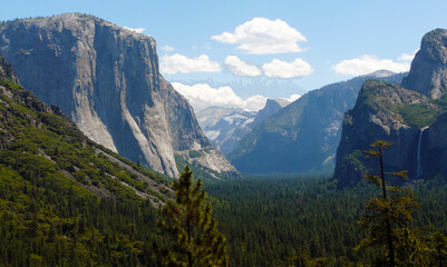 Fototapeta premium Valley of Yosemite National Park, California, United States