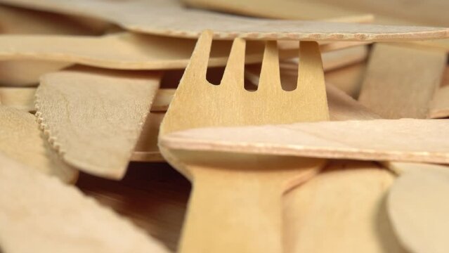 Wooden eco-friendly disposable tableware rotate on