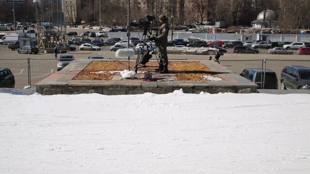 Videographer and skiers on track at Race of Skiers Champions