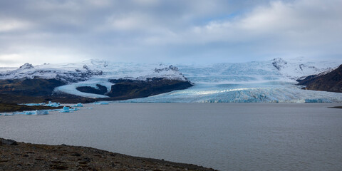 Fototapeta na wymiar glacier vatnajokull, islande