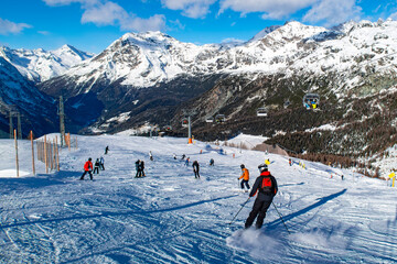 Fototapeta na wymiar Ski slopes in Valmalenco ski resort