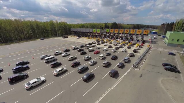 Car traffic near payment station on northern bypass of Solntsevo