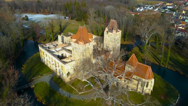 Ruine Pottendorf - Drohnenflug