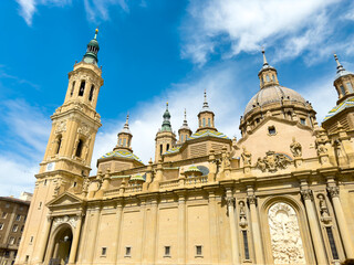 Fototapeta premium Basilica and cathedral of El Pilar, Zaragoza, Spain. High quality photo