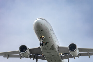 Aircraft + Airplane + Spotting + Sky