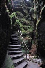 Felsen und Wege im Gestein im Elbsandsteingebirge - Schwedenlöcher