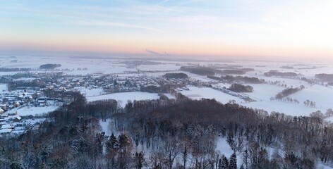 Krajobraz obszarów wiejskich z wysokości 120 m. z drona o wschodzie słońca. © Stanisław Błachowicz