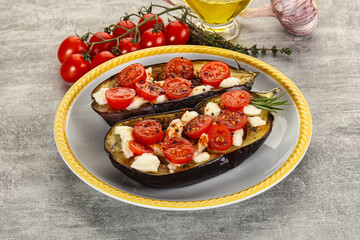Baked eggplant with cheese and tomato