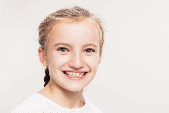 Studioportrait Kind mit Zahnlücken