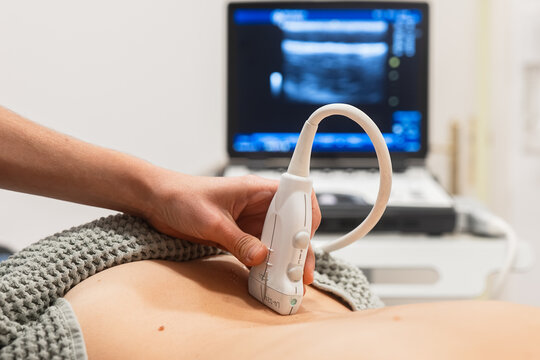 Ultrasound procedure in a medical clinic