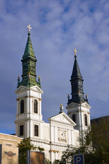 Fototapeta na wymiar Mariä-Entschlafens-Kathedrale in Budapest