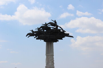 Türkiye izmir alsancak meydanı anıtı