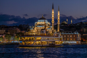 Fototapeta premium New Mosque (Yeni Cami). Istanbul, Turkey