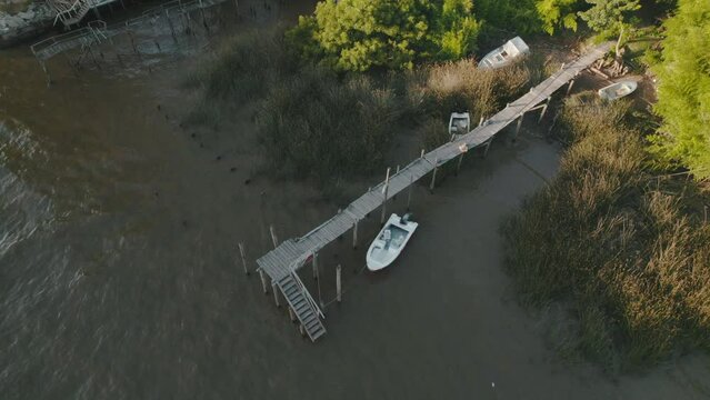 Descenso sobre muelle
