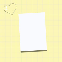 note paper on wooden background