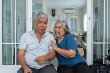 Obraz premium Cheerful Mature couple have spending time together in kitchen