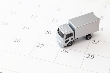 トラックとカレンダー