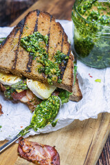 sandwich brot belegt geröstet 