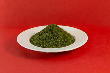 Dried dill used in traditional cuisine for seasoning and aromatic content 
