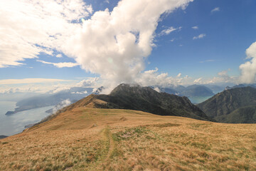 Wanderparadies über dem Comer See; Kammweg zum Monte Bregagno (Tambogruppe)