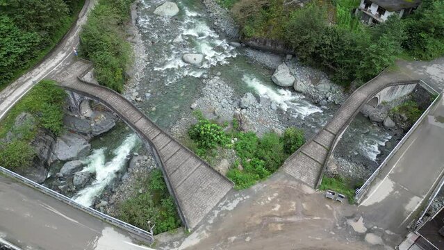 Located in the city of Artvin, Turkey, the Double Bridge was built in the 18th century. Bridges consist of a single eye and are positioned at approximately 90 degrees to each other.