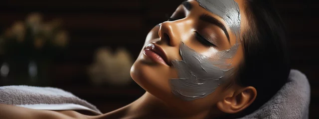 Foto op Plexiglas Face peeling mask, spa beauty treatment, skincare. Woman getting facial care by beautician at spa salon, side view, close-up © alexkich