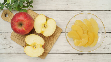 りんごのコンポート　イメージ