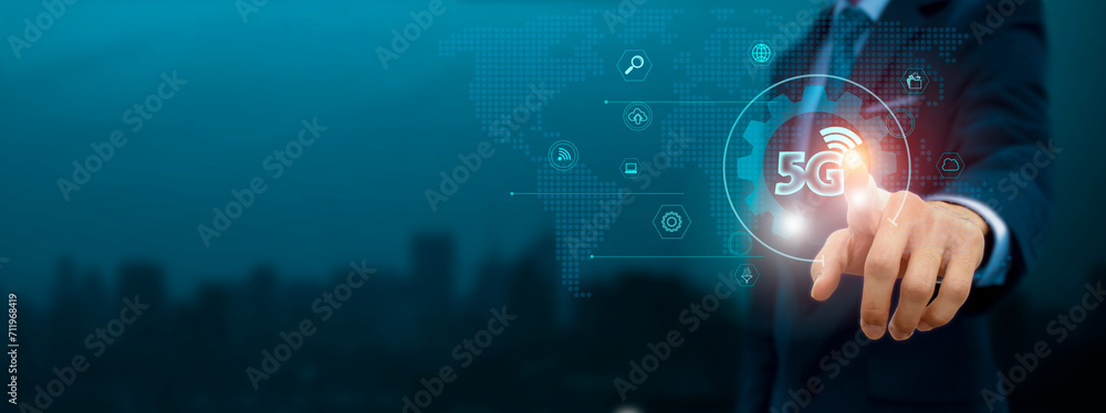 Poster global business structure of network. businessman touch 5g icon and internet technology on virtual i