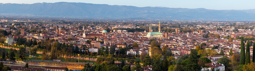 Fototapeta na wymiar Panorama of Vicenza in evening light.