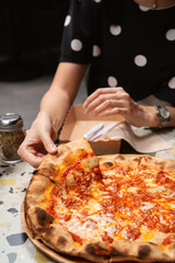 BEEF BOLOGNESE PIZZA