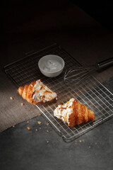 CROISSANT LEMON MERINGUE