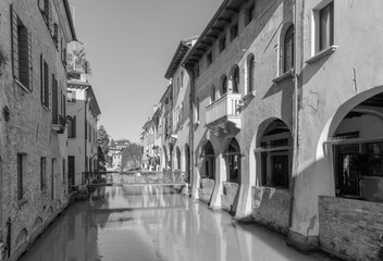 Fototapeta na wymiar Treviso - The old town with the canal.