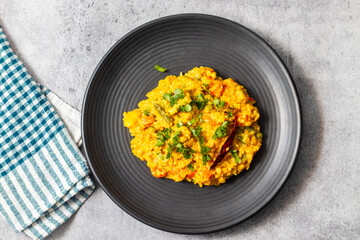 Wholesome Indian Oats Khichdi: A Nutrient-Packed Delight for Balanced Wellness.