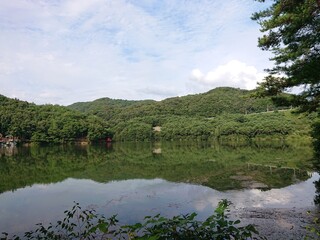 Fototapeta premium 고요한 호수 풍경