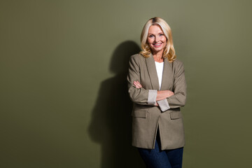 Photo of confident blonde hair business lady crossed arms in formal outfit waiting for team...