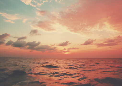 海と夕焼け空。AI生成画像
