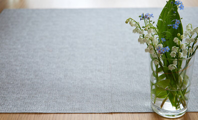 Wiosenne kwiaty kolorowe