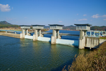 Fototapeta na wymiar Nakdan Weir on the Nakdong River