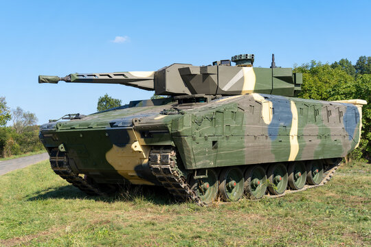 Hungarian infantry fighting vehicle (IFV) with 30mm machine gun	