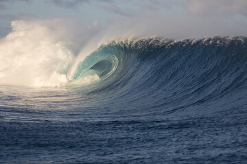 BIG OCEAN WAVES 