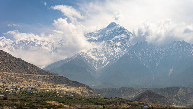 panorama of the mountains in the anapurnas