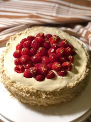 сake with strawberry 
