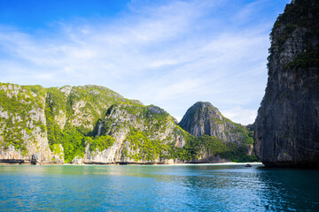 Naklejka premium Beautiful landscape of the Maya Bay in the Phi Phi Islands, Thailand