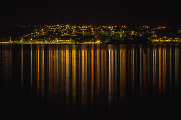vista noturna de lagoa na cidade de Boa Esperança, Estado de Minas Gerais, Brasil
