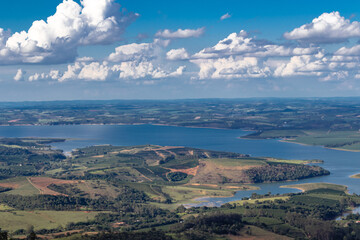 vista panorâmica do lago de furnas, na cidade de Boa Esperança, Estado de Minas Gerais, Brasil