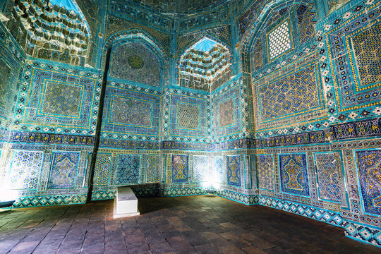 mausoleum luxuriously decorated with patterns. Mausoleum is nameless, conventional name is Alim Nasafi historical complex Shah-i-Zinda. Samarkand, Uzbekistan