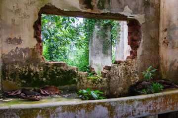 An abandoned British villa on a hill near Ssezibwa falls, District of Mukono, Uganda.