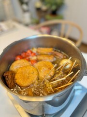 日本の一般家庭のご飯の写真（和食・夕食・夜ご飯・家庭料理・おでん）