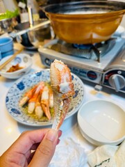 日本の一般家庭のご飯の写真（和食・夕食・夜ご飯・家庭料理・蟹しゃぶ・蟹鍋）